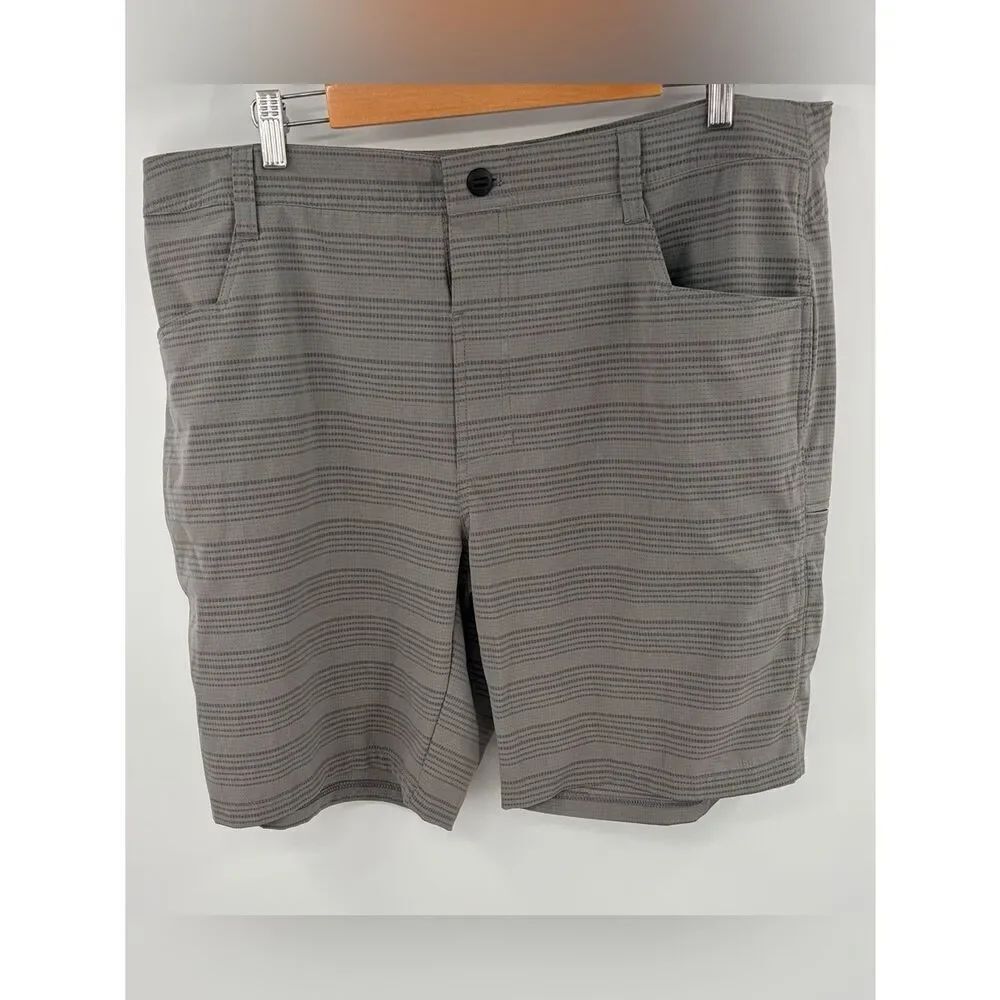 Kuhl upriser gray striped shorts men’s 40 outdoor chino fishing hiking